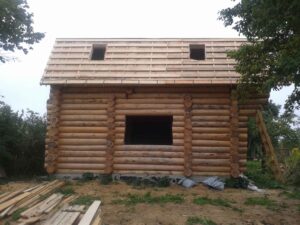 Двускатная ломаная крыша, монтаж обрешетки